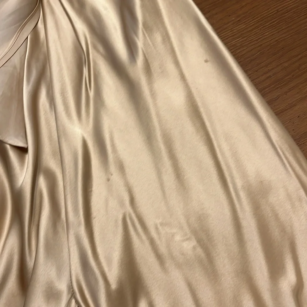 COPY - Gold Glamour Prom Dress with Elegant Design - Picture 16 of 16